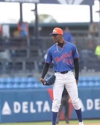 Jefry Yan se une al roster de 40 jugadores de los Mets