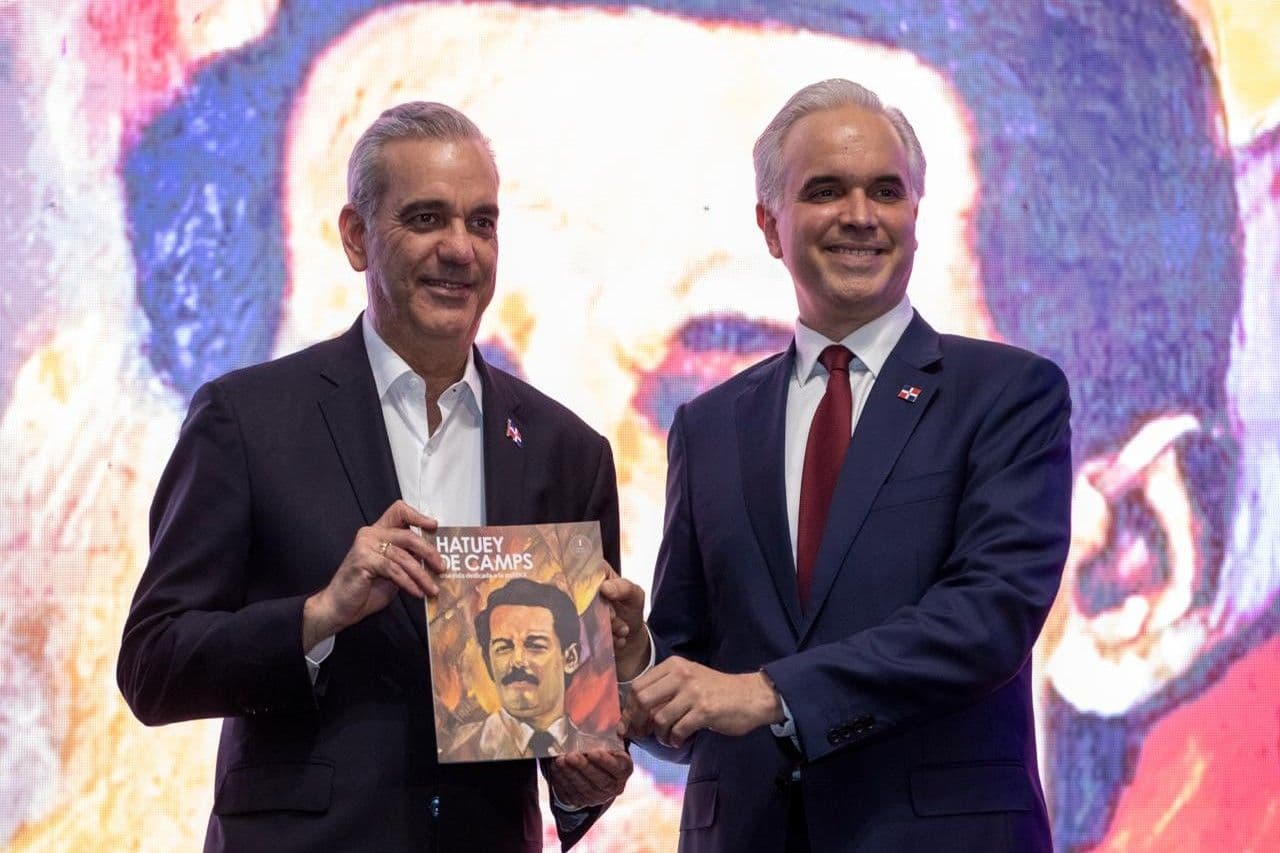 Abinader rinde homenaje a Hatuey De Camps en su natalicio