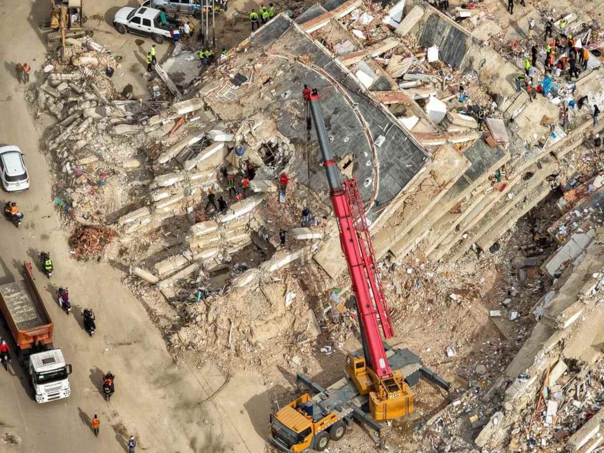 Desafíos en la remoción de escombros tras terremoto en Venezuela