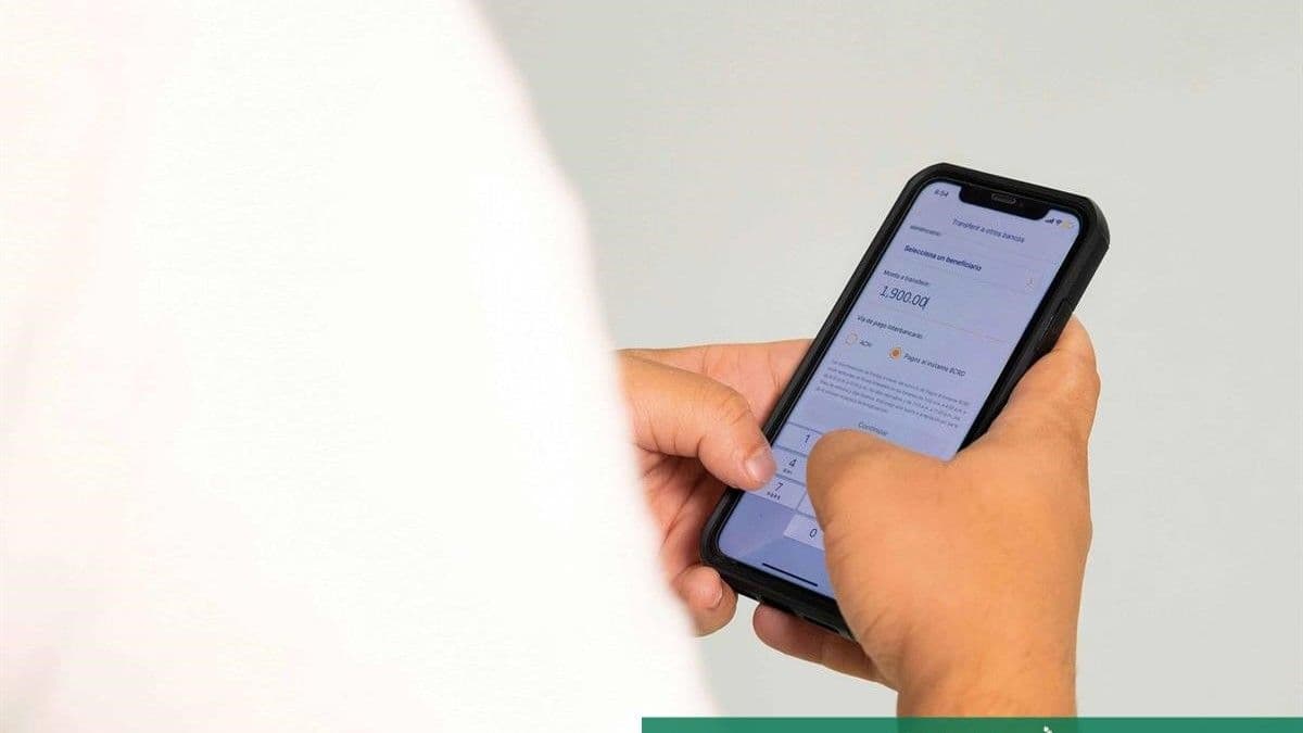 Propuesta de aumento en impuestos a cheques y transferencias