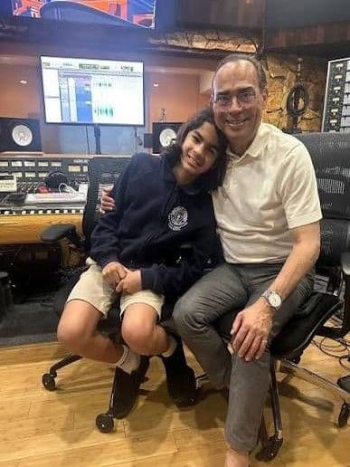 Gilberto Santa Rosa lanza canción junto a su nieto