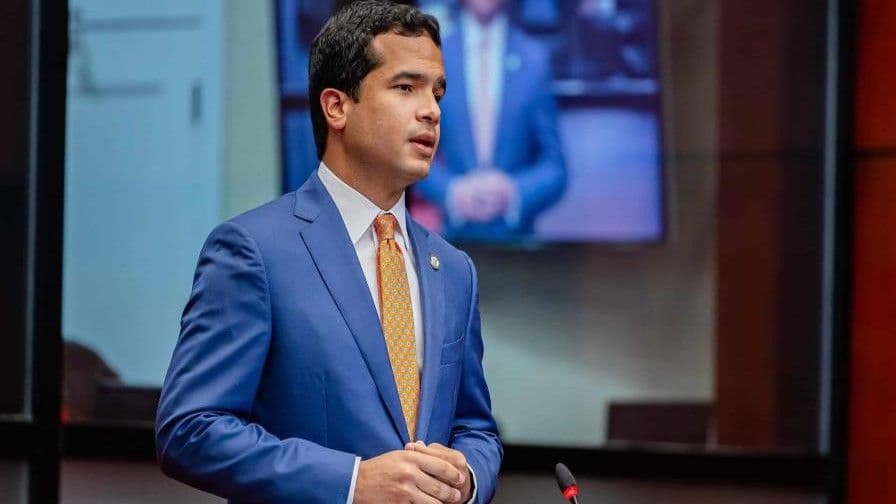 Omar Fernández solicita repatriación médicos varados Venezuela
