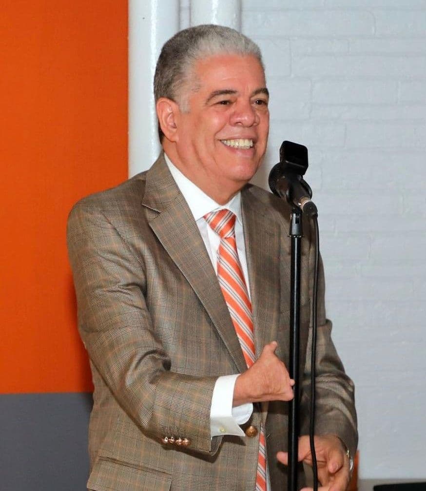 Carlos Amarante Baret y Leonel Fernández: víctimas de la crisis del PLD