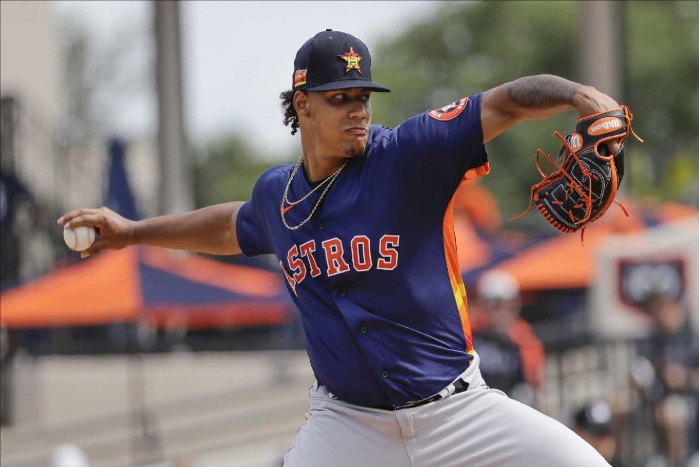 Bryan Abreu retorna a los Astros, luego de ser activado de la lista restringida