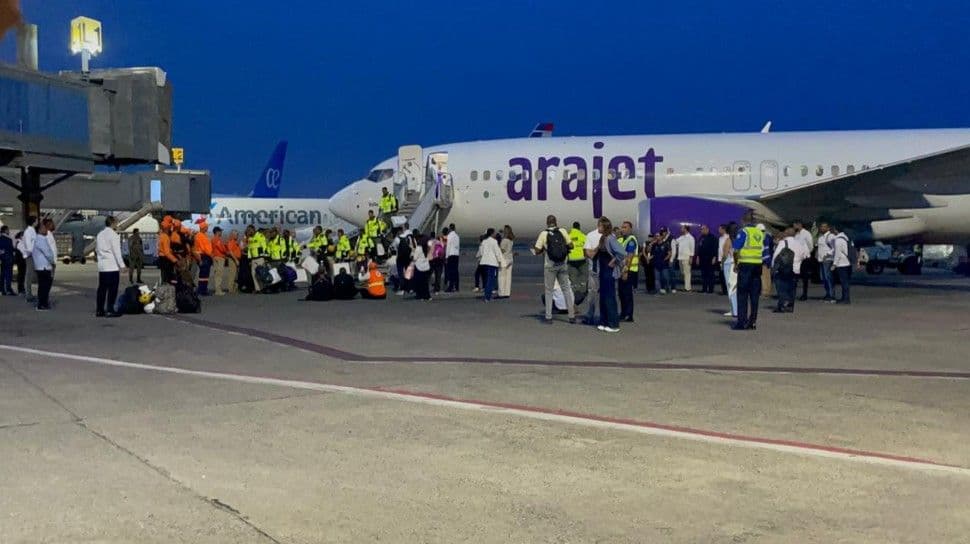 Mirex repatria a dominicanos y rescatistas desde Venezuela tras sismos