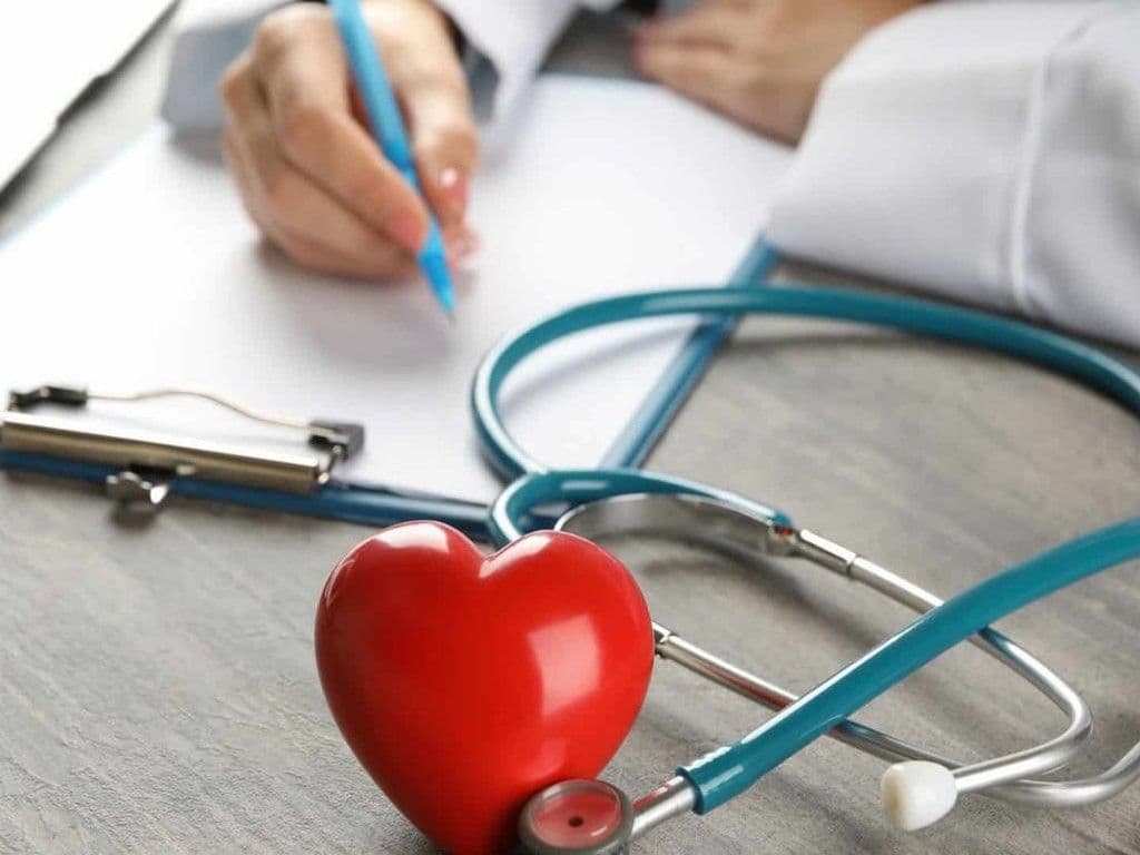Cardiólogos intervencionistas se suman a ola críticas médicas a Código Penal