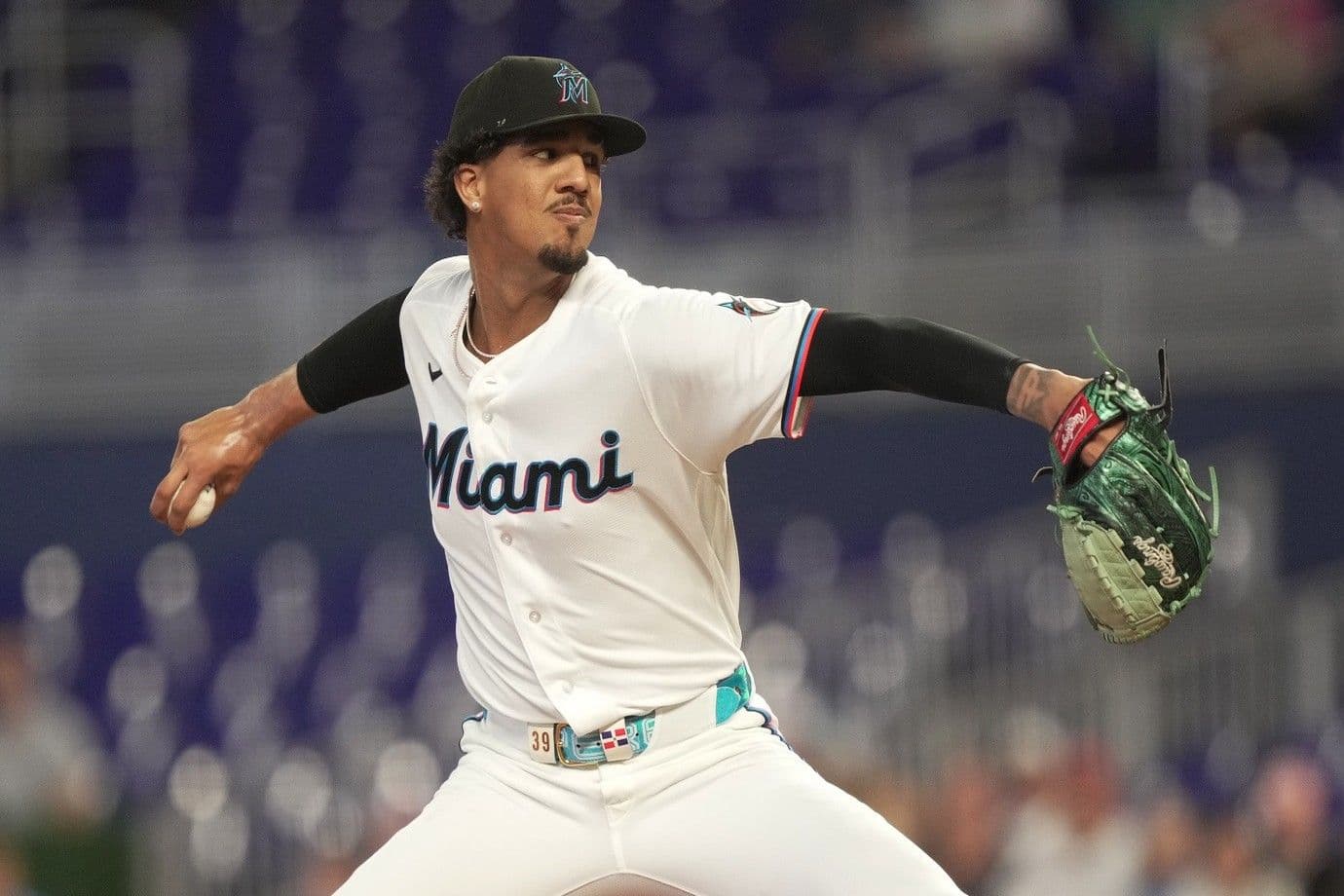 Eury Pérez regresa con todo y guía a Miami a su 16ta. victoria en junio, la mayor cantidad en MLB