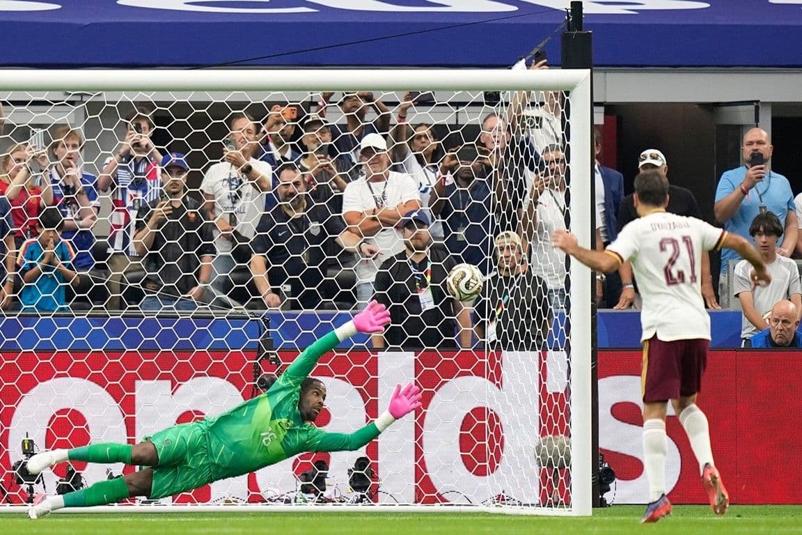España avanza a la final del Mundial tras vencer a Francia 2-0