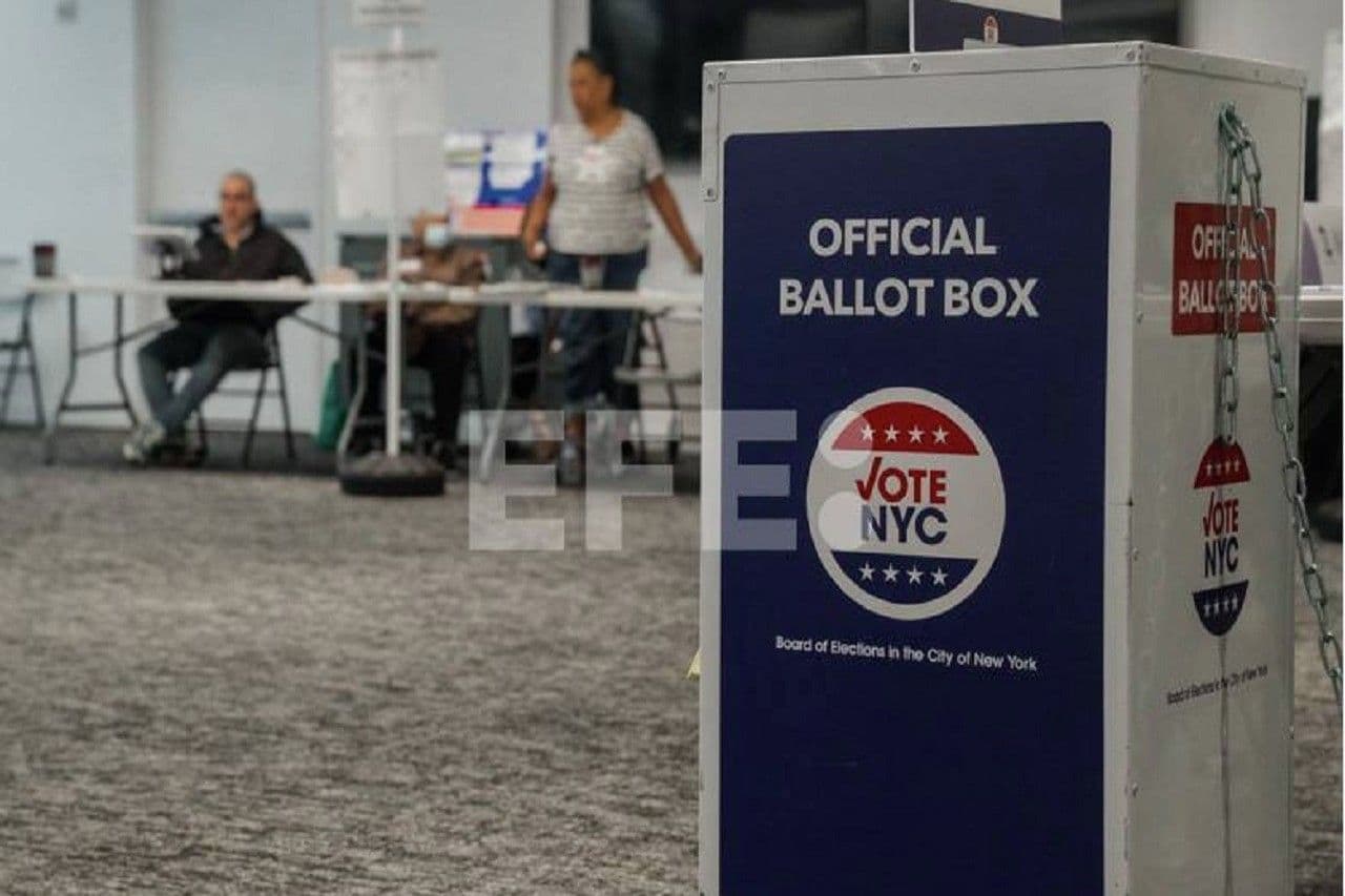 Nueva York vota en unas primarias clave para medir la fuerza del ala socialista de Mamdani