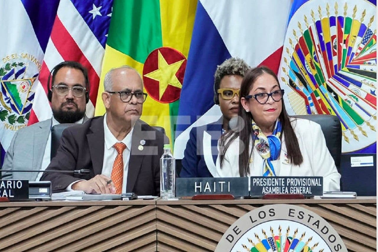 Haití insta a "pasar de la ayuda a la inversión" para lograr la estabilización de su país