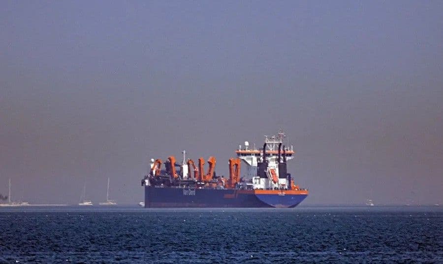 Dubái proyecta nuevo puerto en Fujairah para evitar el estrecho de Ormuz