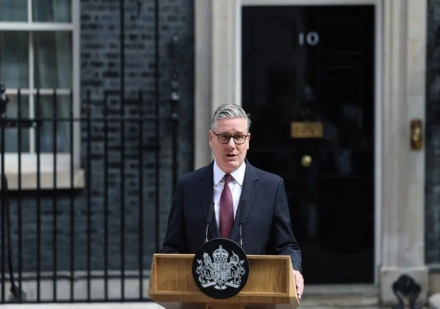 Keir Starmer dimite como primer ministro británico