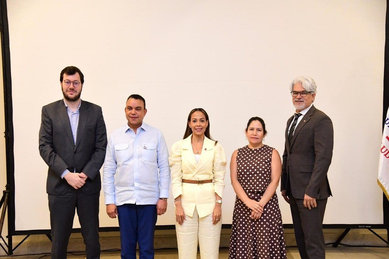Salud Pública evalúa Redes Integradas de Servicios de Salud en Región Yuma