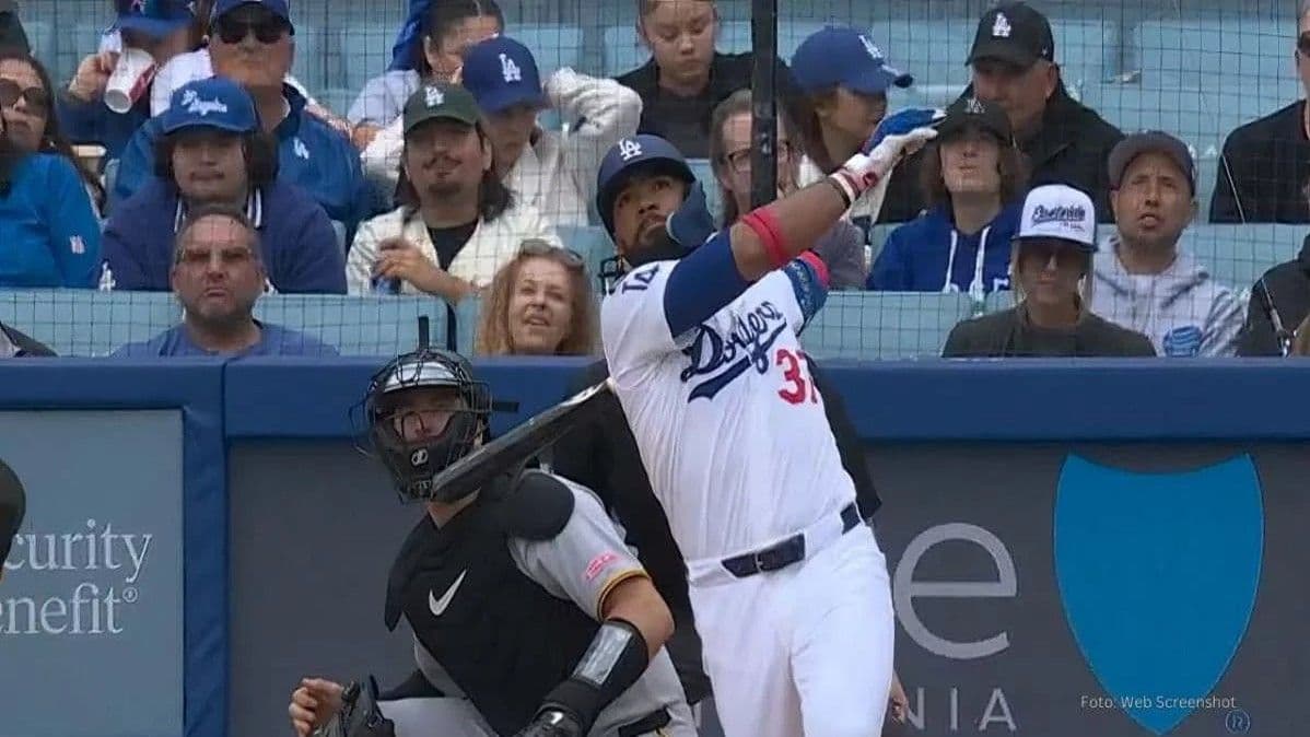 Dodgers reactivan a Teóscar Hernández y envían a Ryan Ward a ligas menores