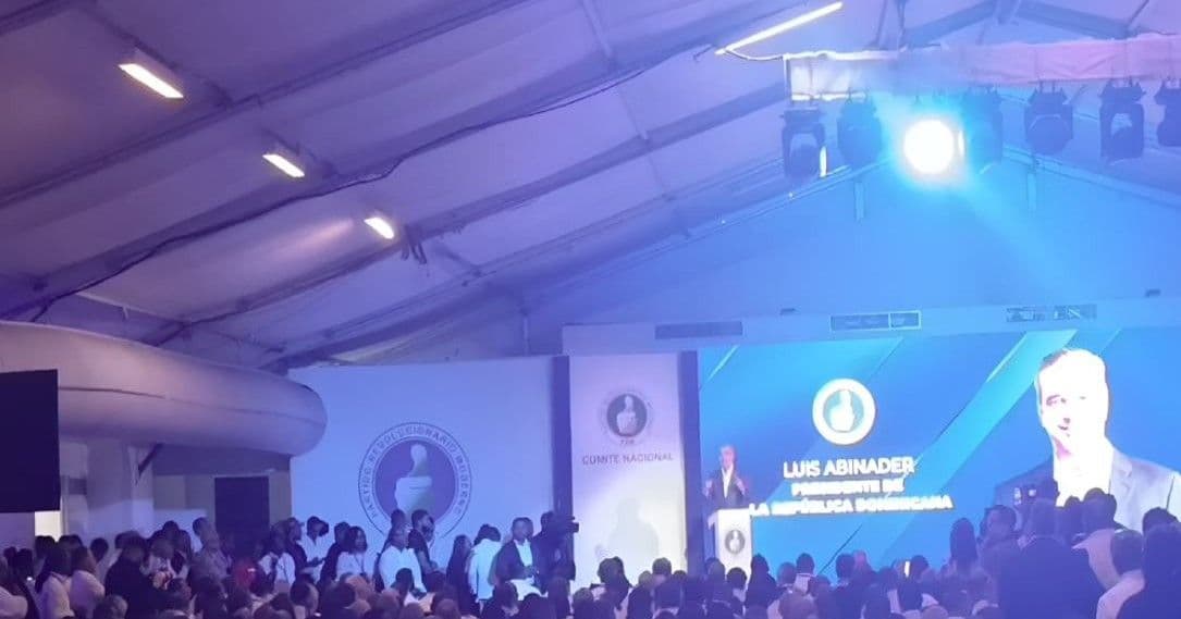 Abinader llama al PRM a evitar errores del pasado