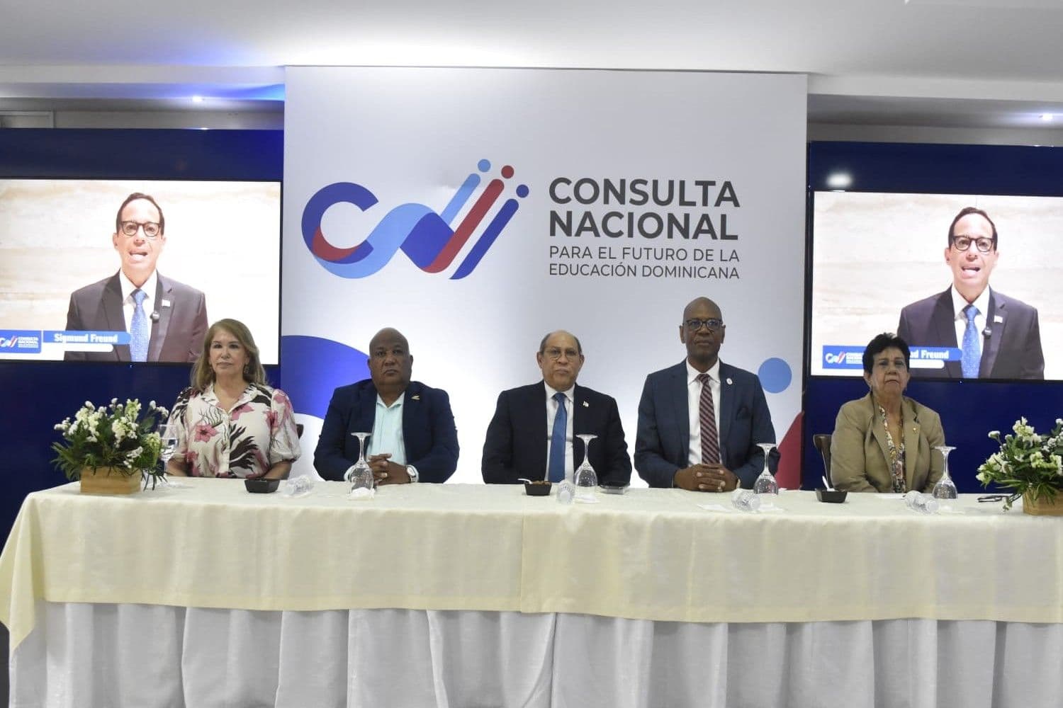 Consulta Nacional prioriza calidad educativa y formación ciudadana