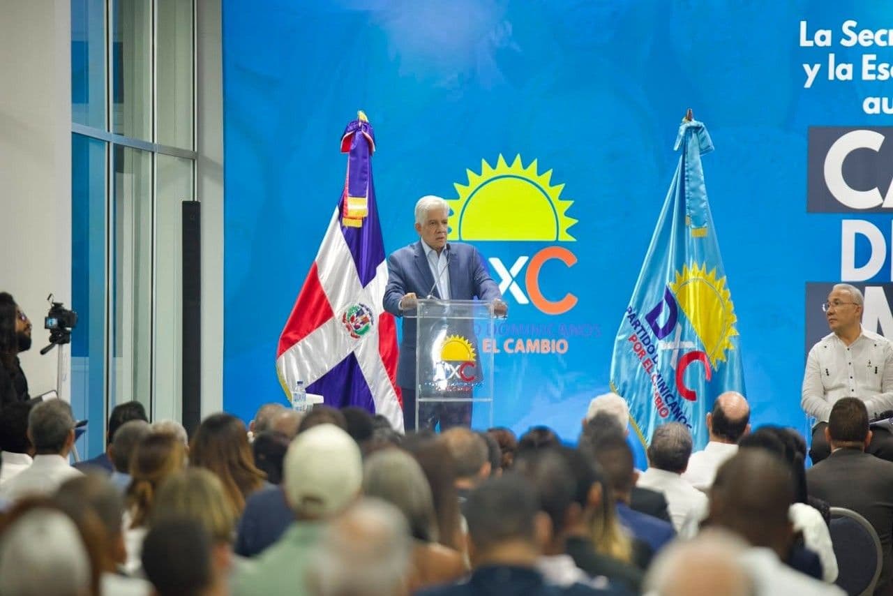 Partido Dominicanos por el Cambio organiza conferencia sobre el nuevo Código Penal