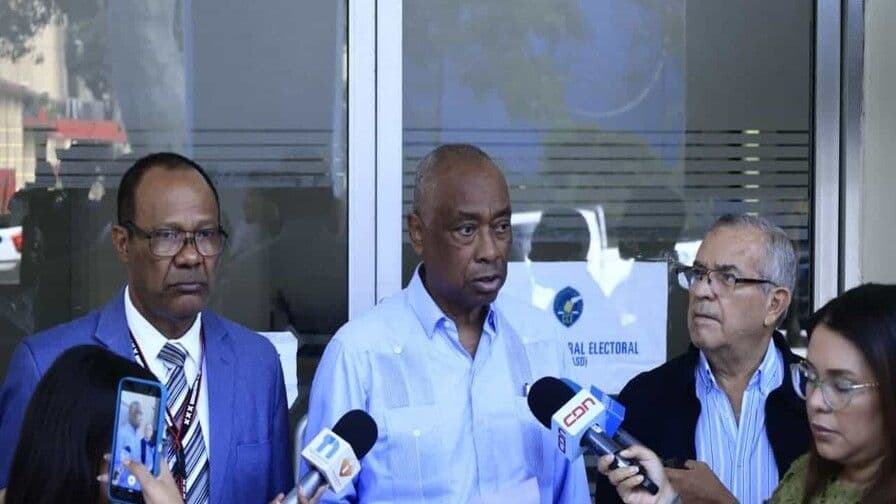 Asjana lidera elección de rector de la UASD con 66% de los votos