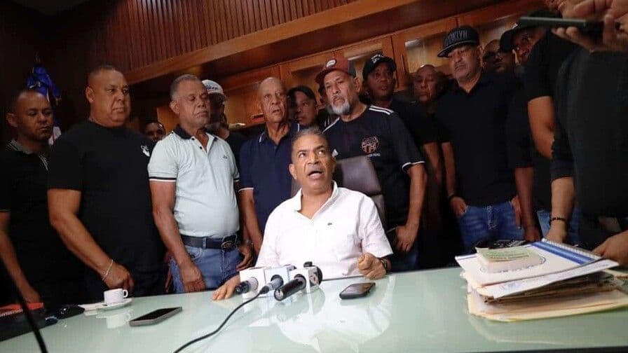 CNTT defiende aumento del pasaje en Santiago ante críticas del Intrant