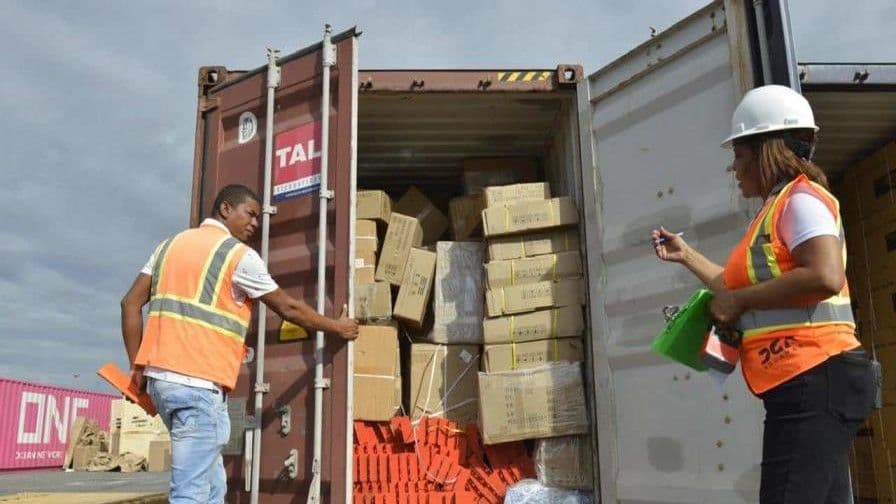 Aduanas enfrenta el ingreso ilegal de mercancías en República Dominicana