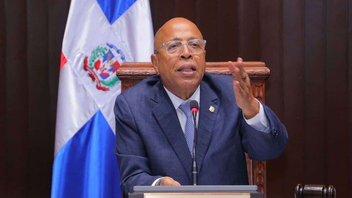 “¿Hay cosas importantes hoy?”: lo que diputados preguntan a Pacheco