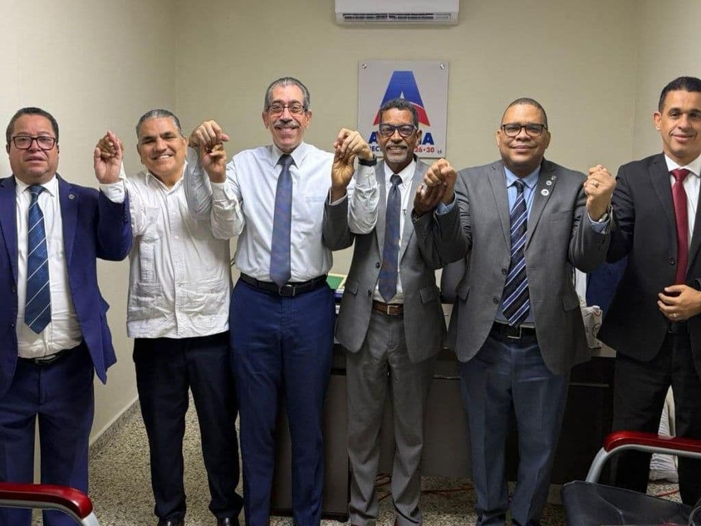 Domingo Regla Olivo ‘’El Mello’’ respalda a Juan Toribio Milane a la subdirección académica en la segunda vuelta