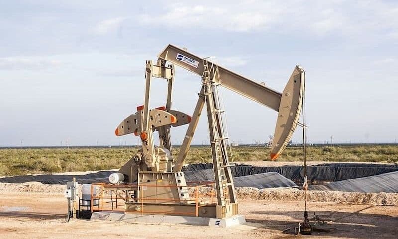 El petróleo de Texas se dispara un 9.4% por tensiones en el estrecho de Ormuz