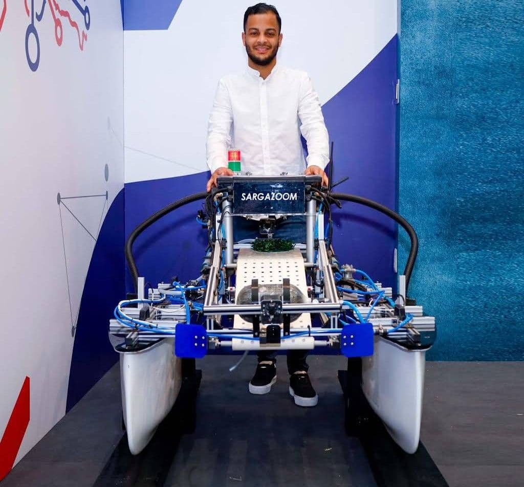 Joven dominicano impulsa la robótica para combatir el sargazo