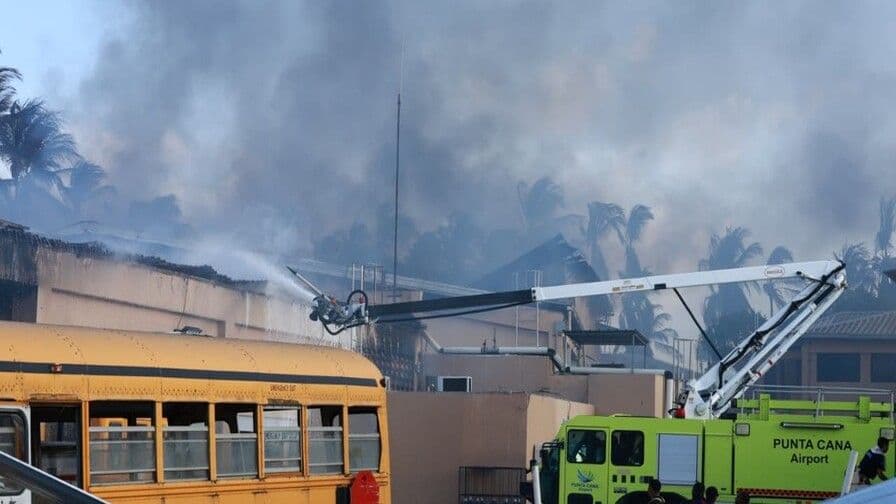 Turistas afectados por incendio en Bayahibe regresan a sus países
