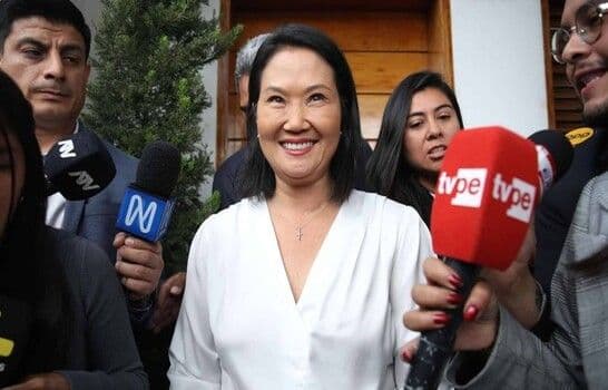 Keiko Fujimori lidera conteo en elecciones presidenciales de Perú