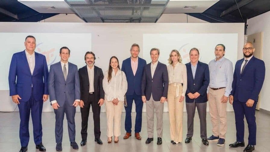 Marco Cabral reelegido presidente de Azocibao hasta 2027