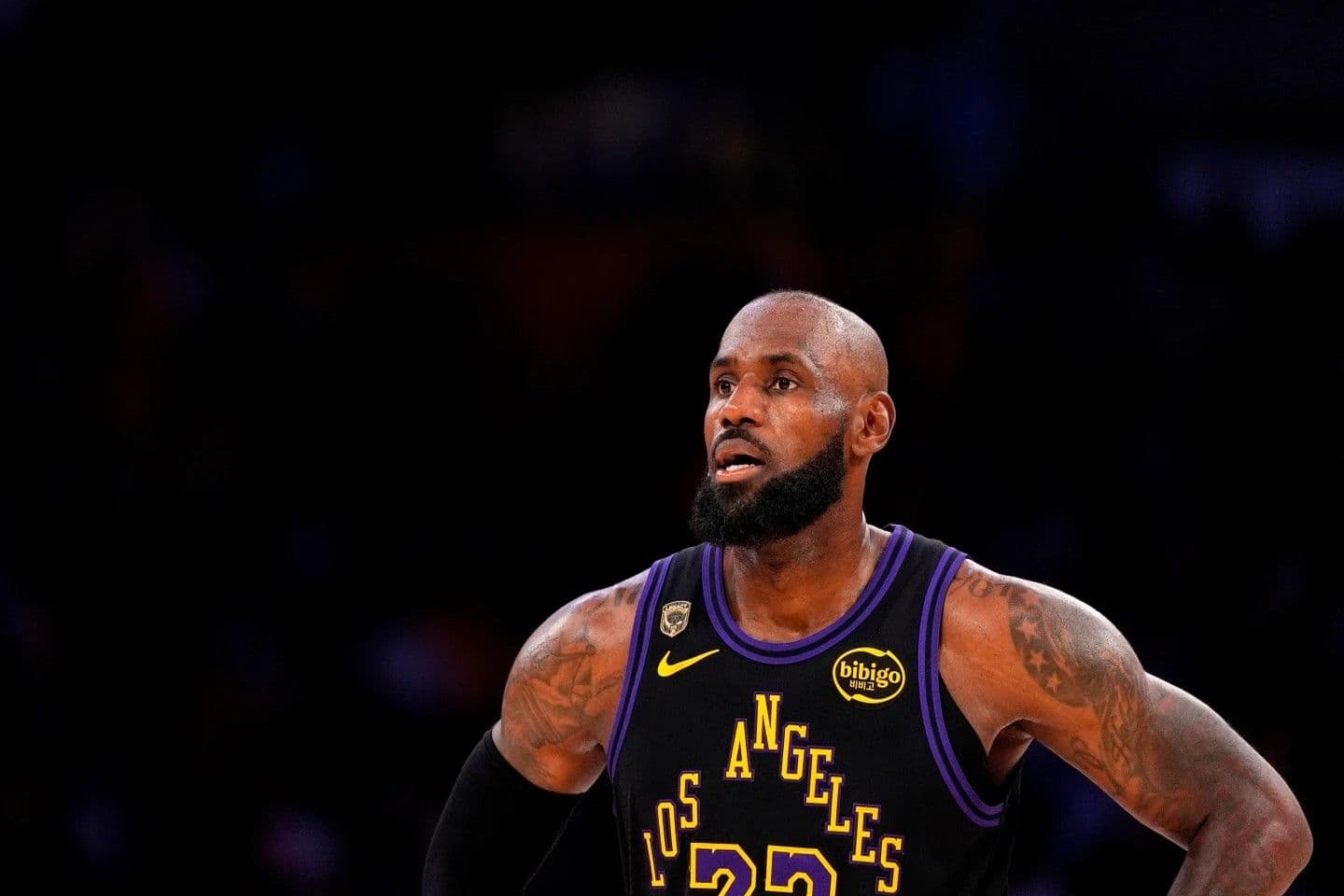 LeBron James evalúa múltiples opciones en la agencia libre de la NBA