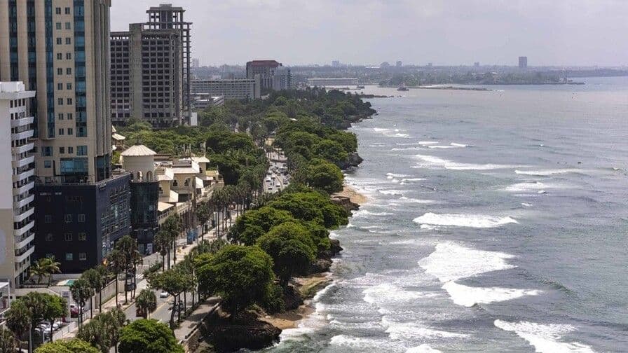 Levantan alerta de tsunami emitida en costa sur por sismo en Venezuela