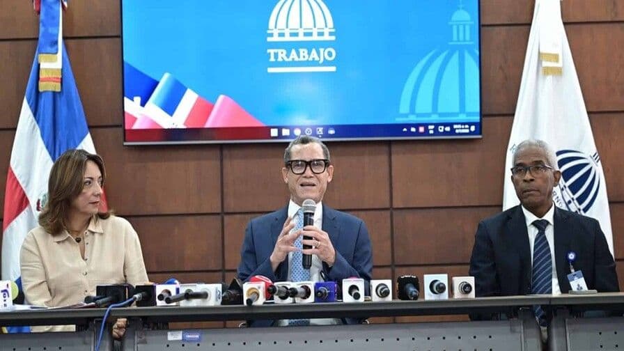 Ministro de Trabajo advierte sobre la necesidad de aprobar el nuevo Código Laboral