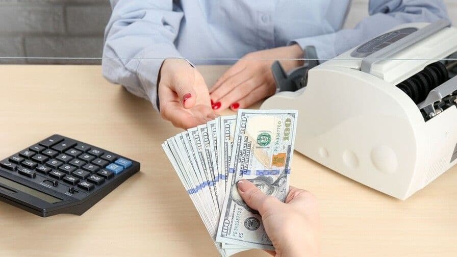 Incremento de remesas impulsa apreciación del peso dominicano