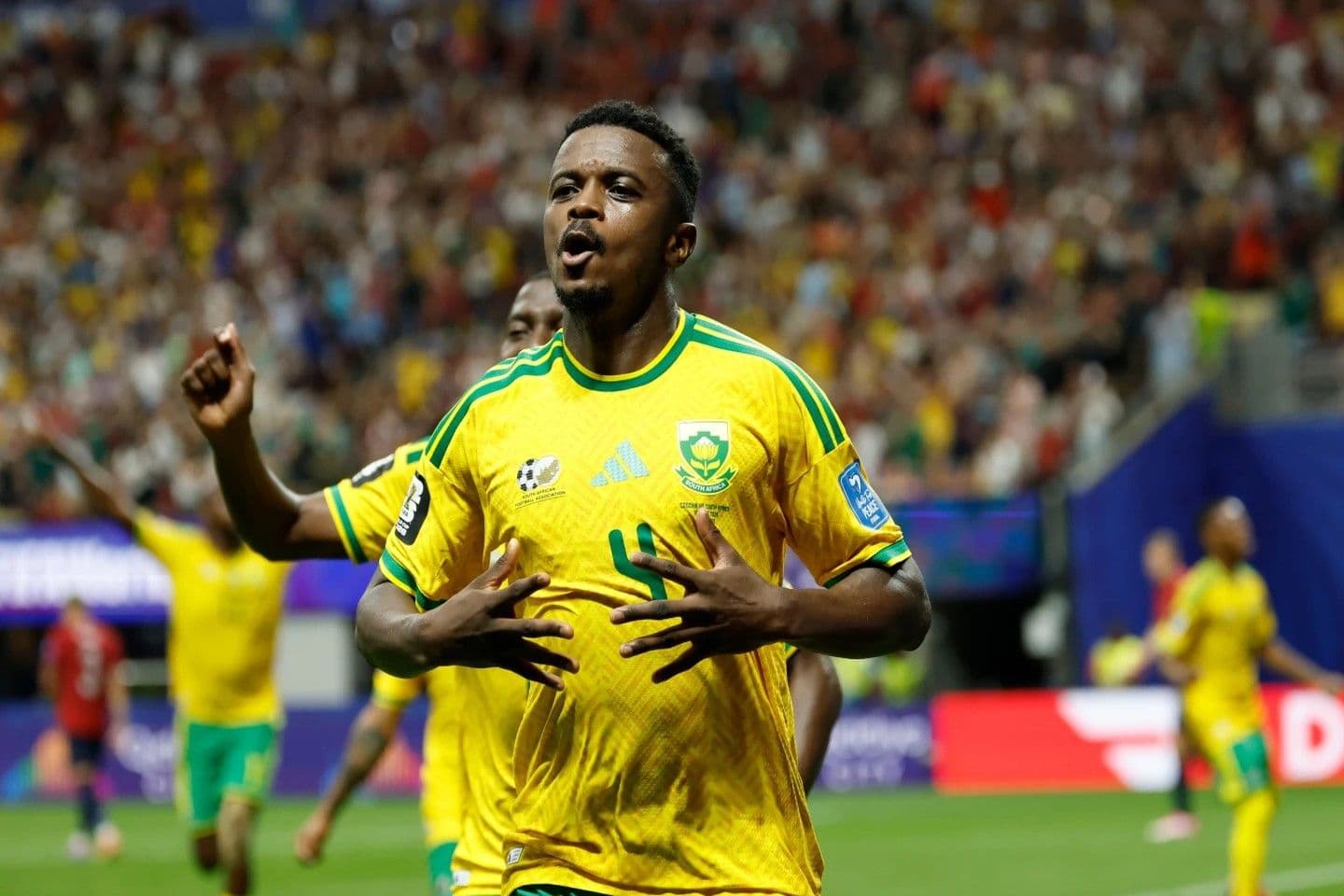Sudáfrica empata 1-1 con República Checa y mantiene vivas sus esperanzas en el Mundial