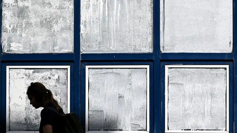 Francia combate el calor con tiza en ventanas