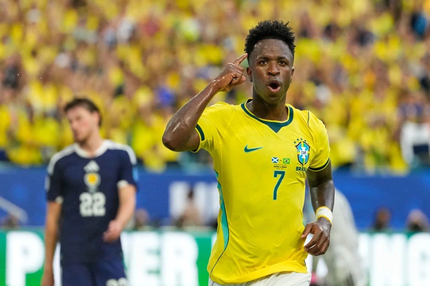 Vinícius Júnior anota dos goles y Brasil vence a Escocia por 3-0 para alcanzar la fase eliminatoria