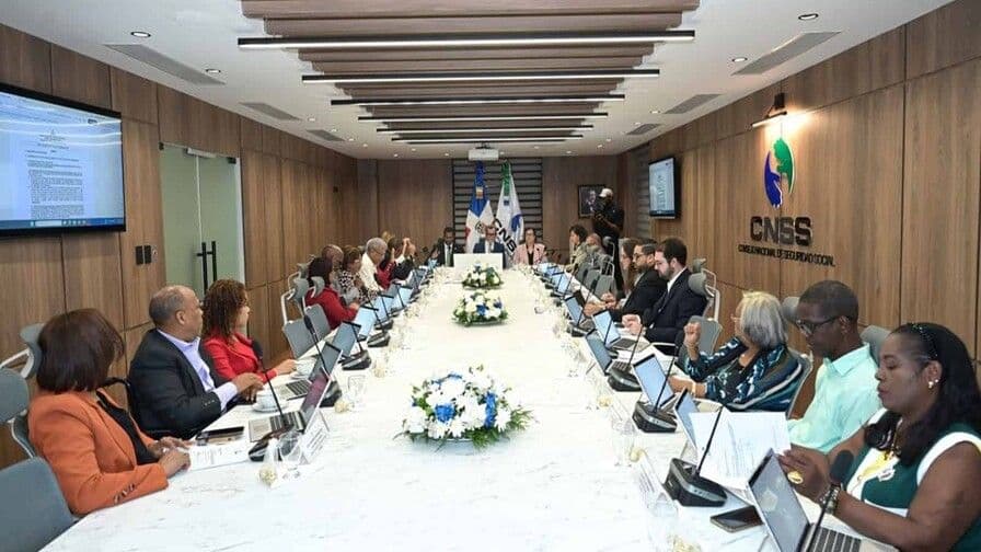 CNSS aprueba entrega de recursos a maestros con doble cotización