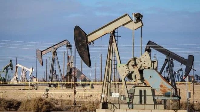 El petróleo de Texas sube un 4,78 % tras anuncio de Trump sobre Irán
